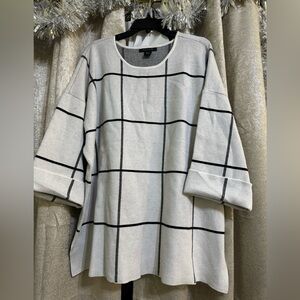 Tahari Cream and Black Plaid Sweater